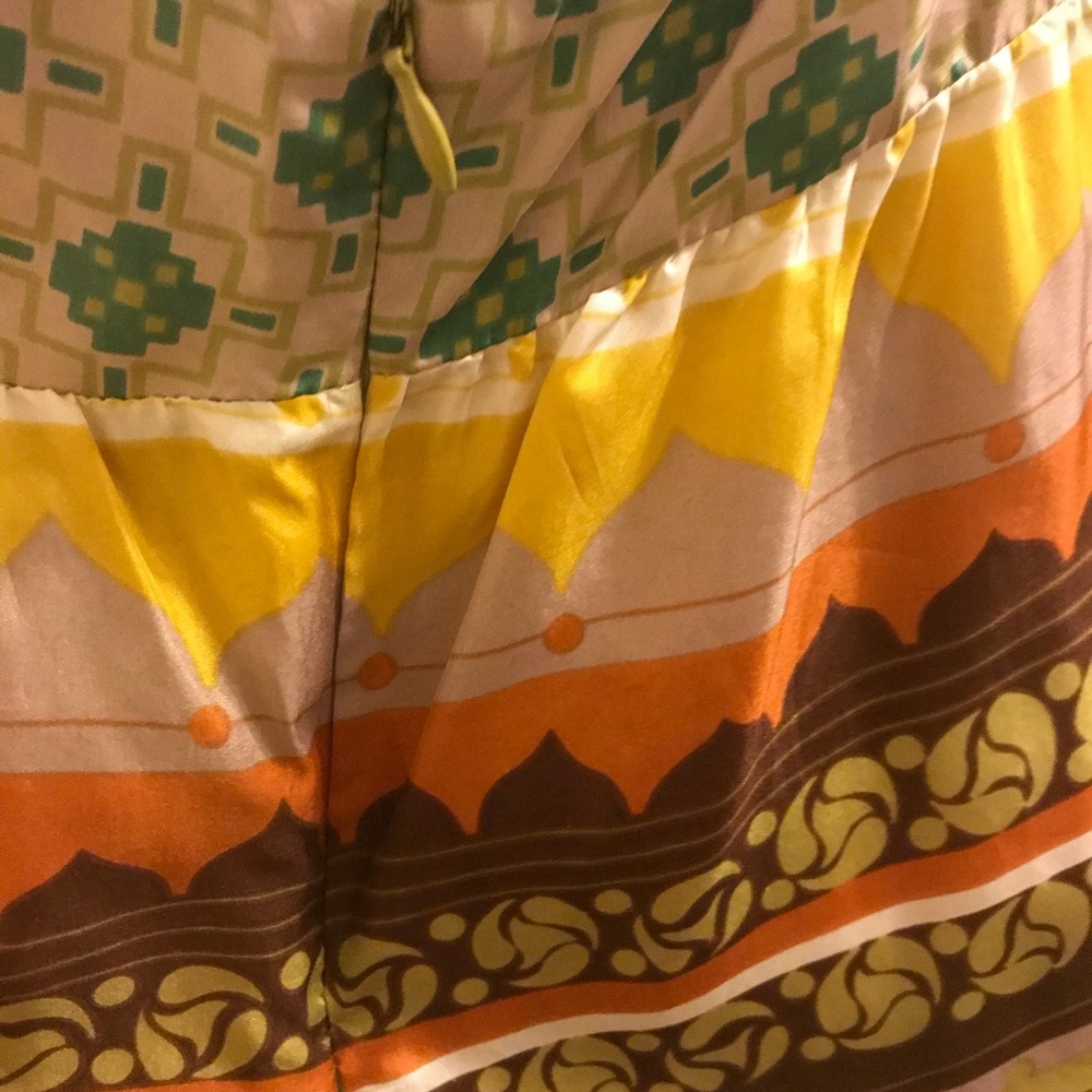 Colorful Ruffle Silk Top - Picture 5 of 8